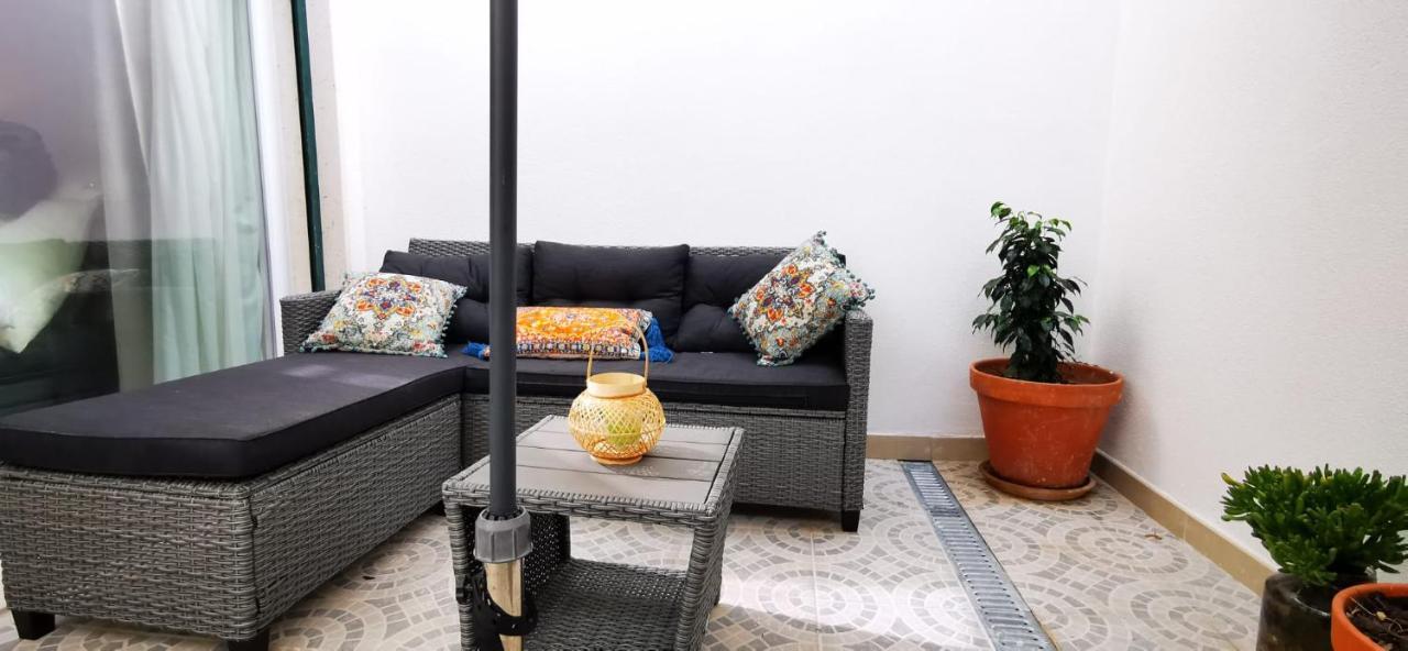 Quarto Duplo Com Kitchenette, Wc E Patio Privativo Apartment Corroios Exterior photo