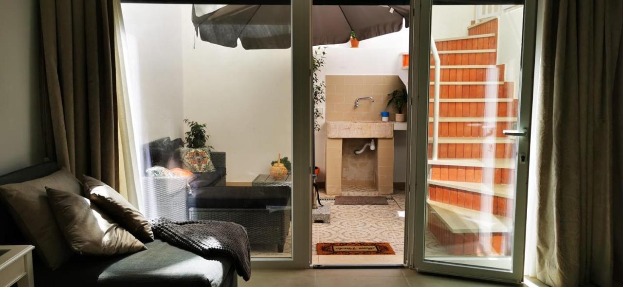 Quarto Duplo Com Kitchenette, Wc E Patio Privativo Apartment Corroios Exterior photo